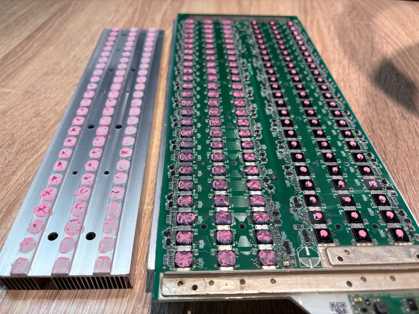 Применение термопасты PinkFrost на ASIC-майнере
